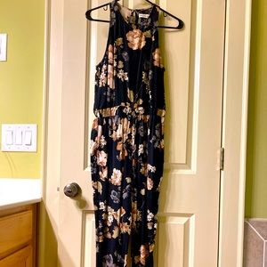 Abercrombie & Fitch floral jumpsuit!